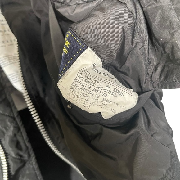 Alpha Industries Size XS Reversible MA-1 Bomber Jacket in Black - Picture 10 of 11